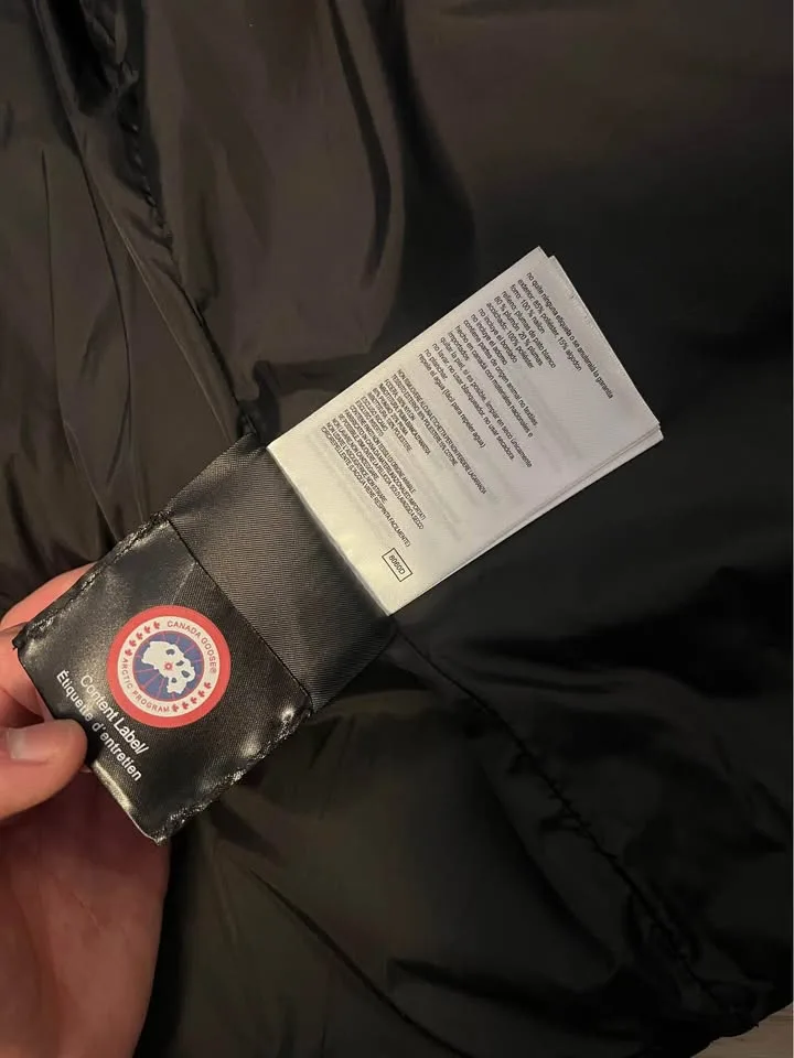 Canada goose vest image indicator(6)