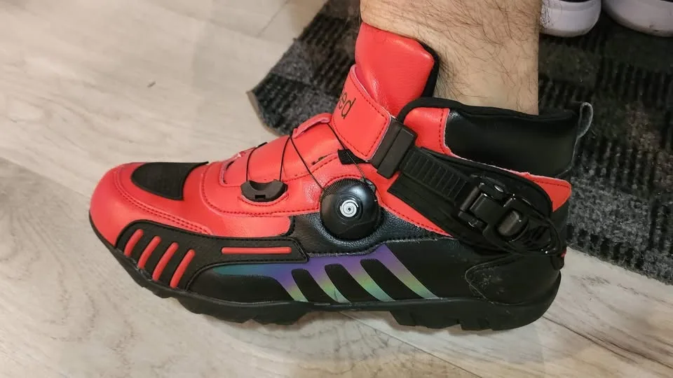 Shoes motorcycle red and black 8.5 image indicator(3)