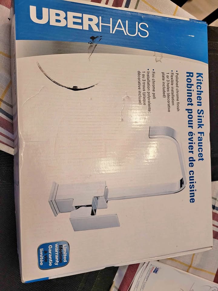 Kitchen sink faucet polished chrome finish new never use for 100