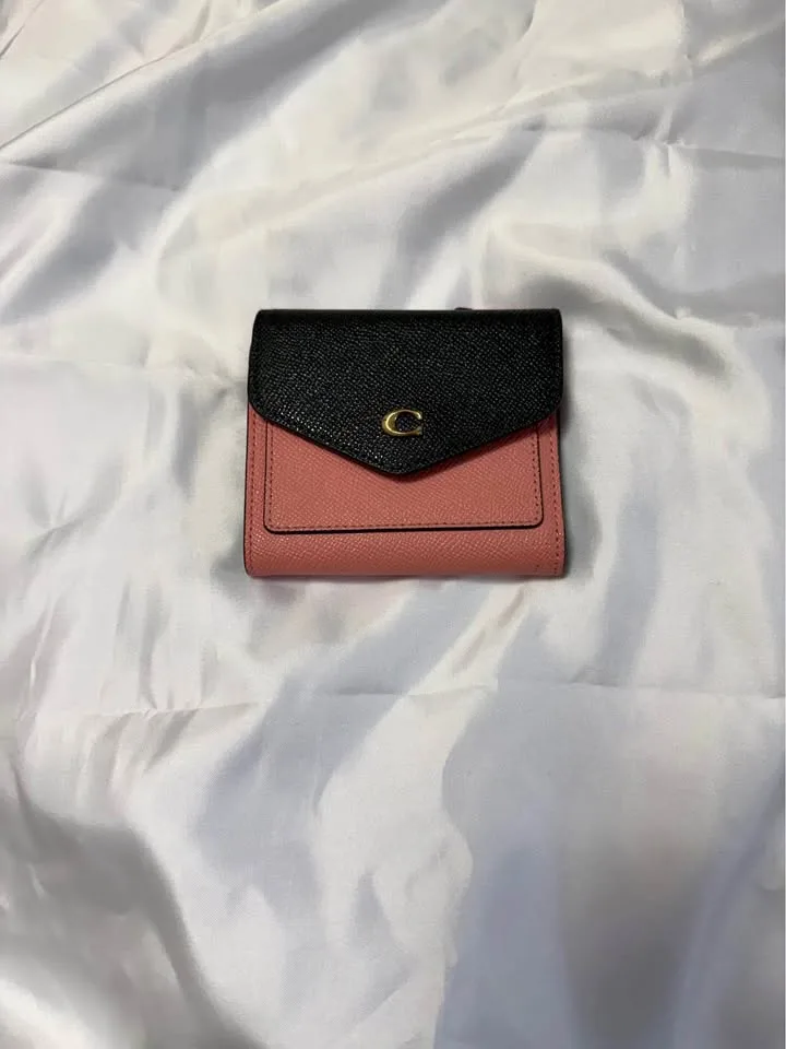 Coach Wyn Wallet thumbnail