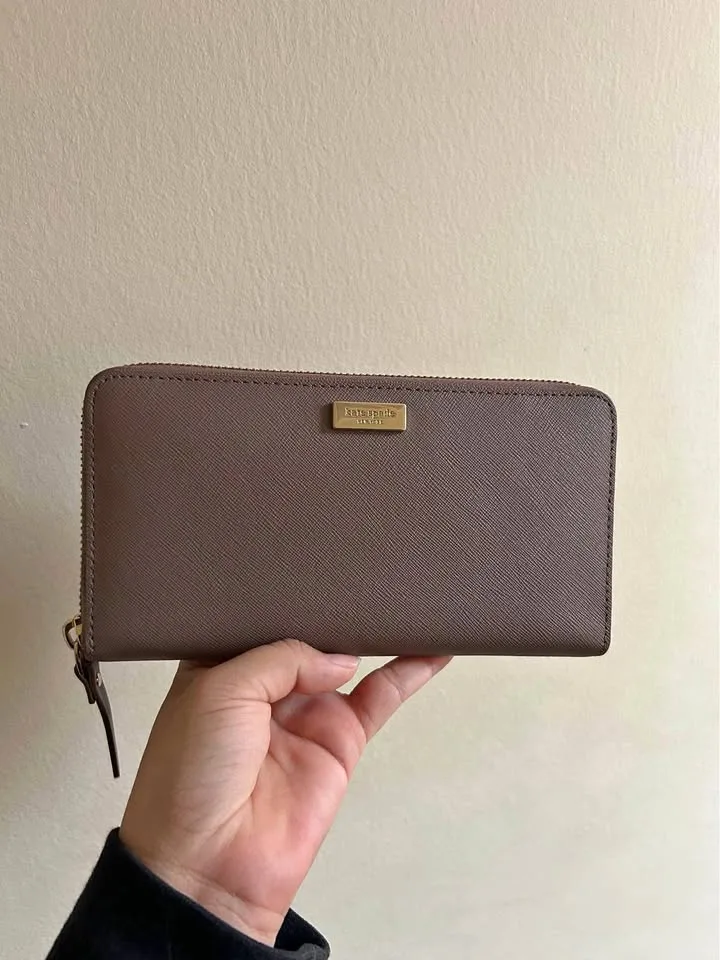 Kate Spade Wallet thumbnail