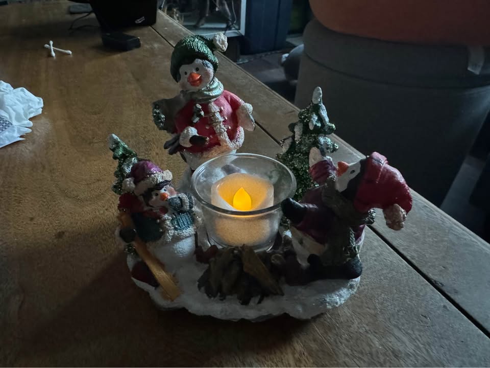 Cute Christmas candle holder with penguins - photo 3
