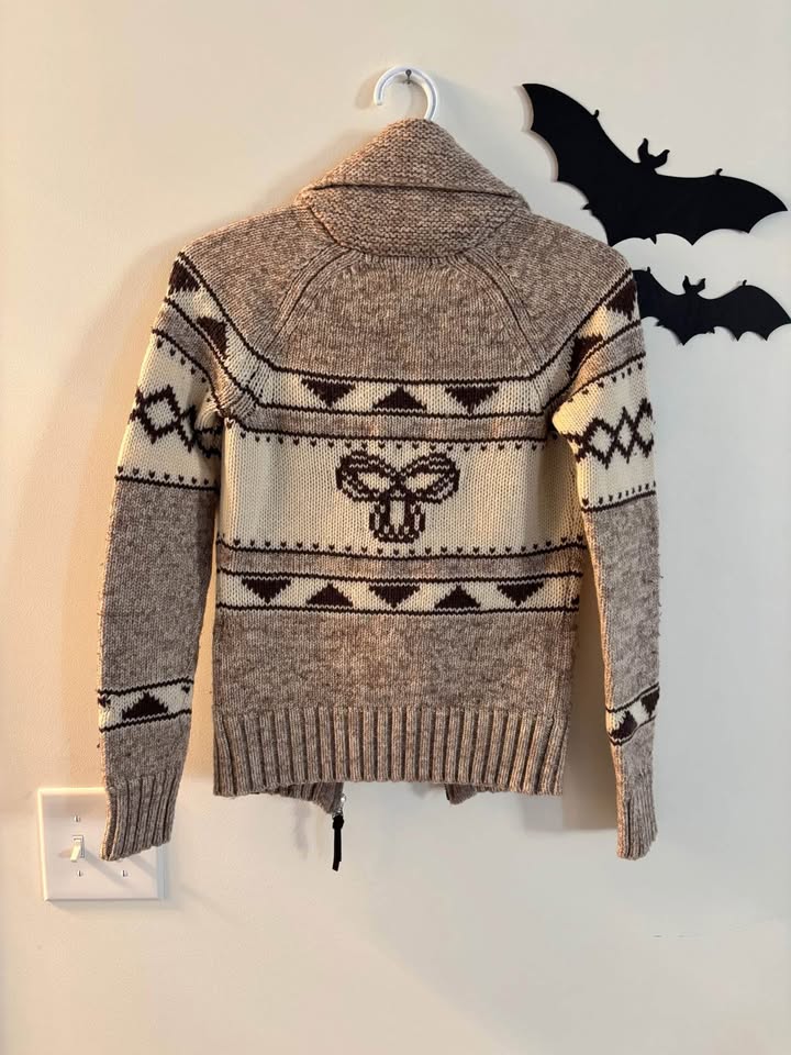 Aritzia TNA Sweater Size Small - photo 3