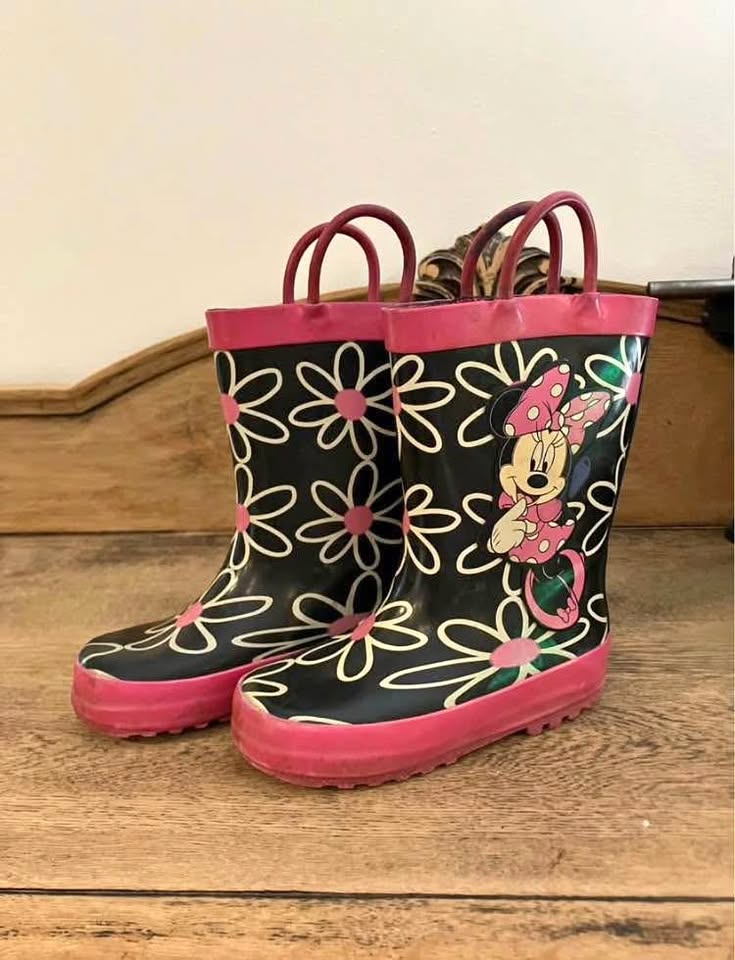 Girls Disney Minnie Mouse Rubber Boots Size 7