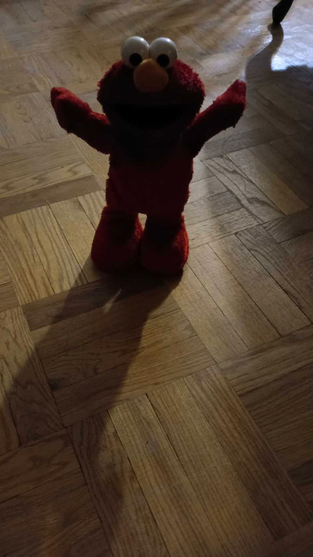 Elmo Interactive Toy - photo 3