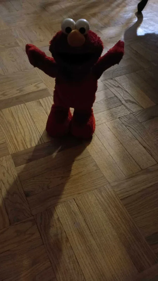 Elmo Interactive Toy image indicator(3)