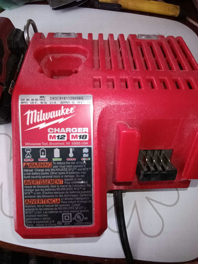 Milwaukee Impact Wrench - photo 2