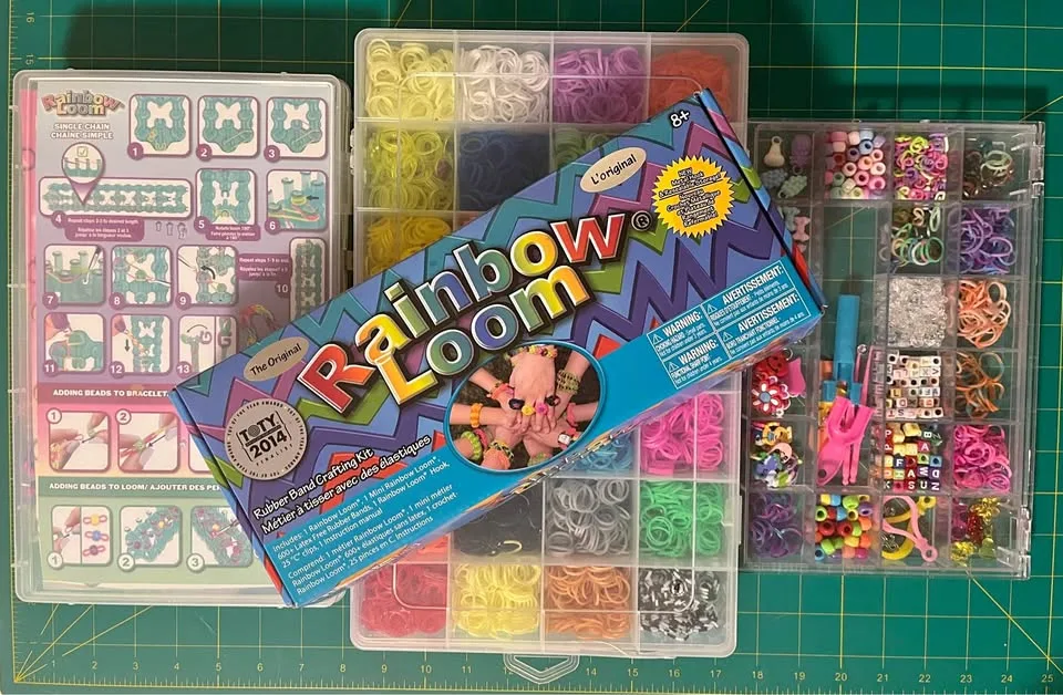 Rainbow Loom Mega Bundle – Loom + 3 Organizers w/ Bands