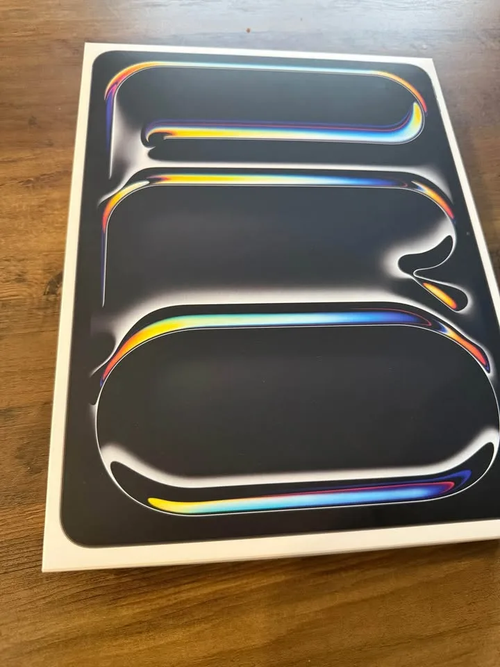 2025 Ipad Pro 13 inch M4 1TB wifi + cellular -Space Grey image indicator(2)