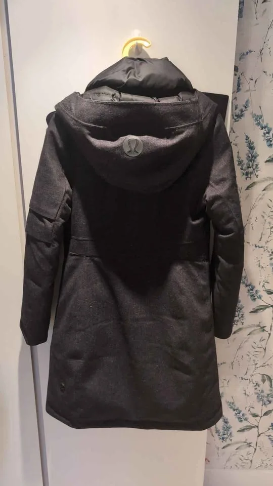 Lululemon Winter Warrior Parka - Wool - Size 2 image indicator(5)