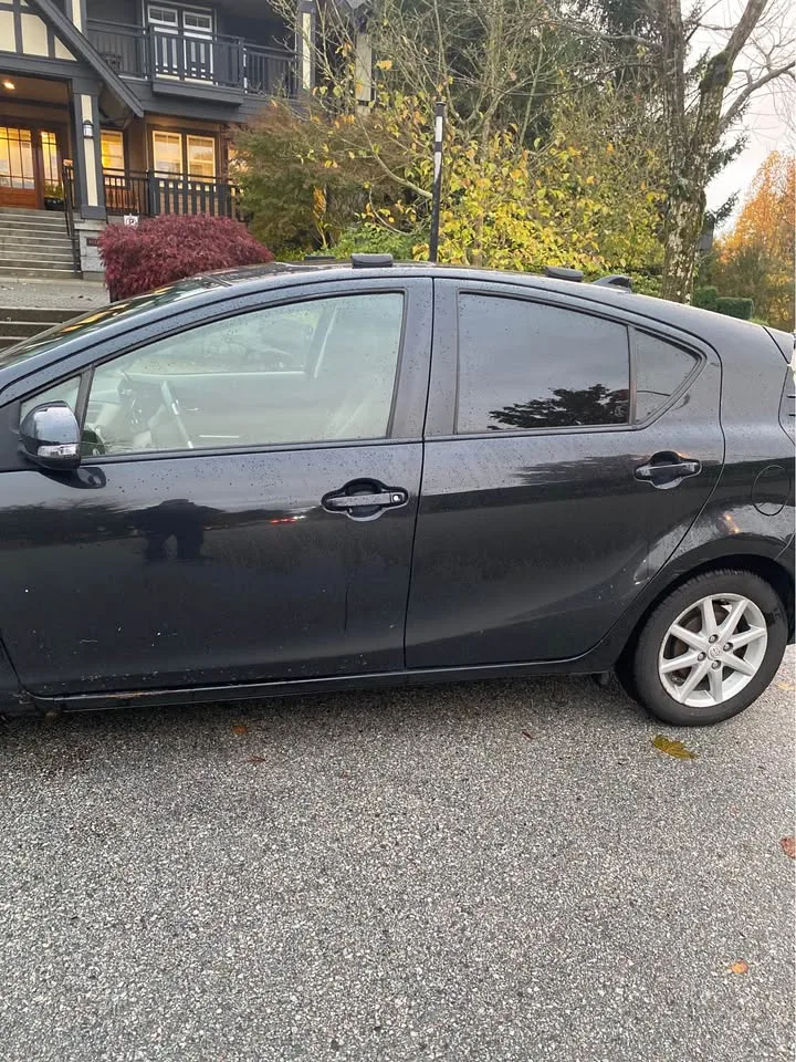 2015 Toyota Prius c image indicator(5)