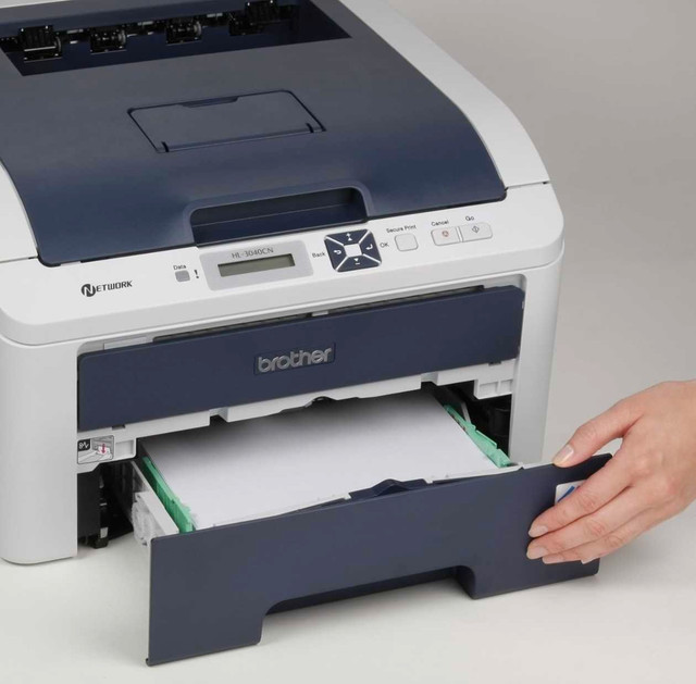 Brother HL-3040CN Color Laser Printer + extra 2 cartridges - photo 2