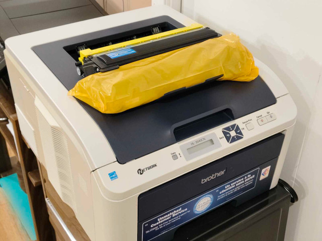 Brother HL-3040CN Color Laser Printer + extra 2 cartridges - photo 5