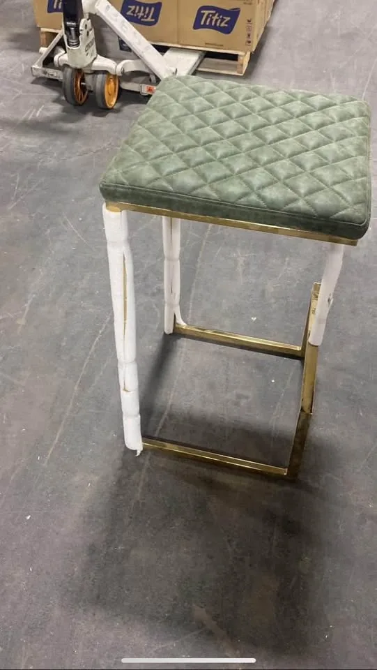 bancos altos hermosos y nuevos image indicator(2)