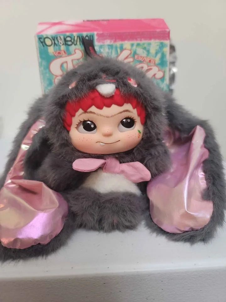 Wakuku Cool Bunny Plush Pendant image indicator(3)