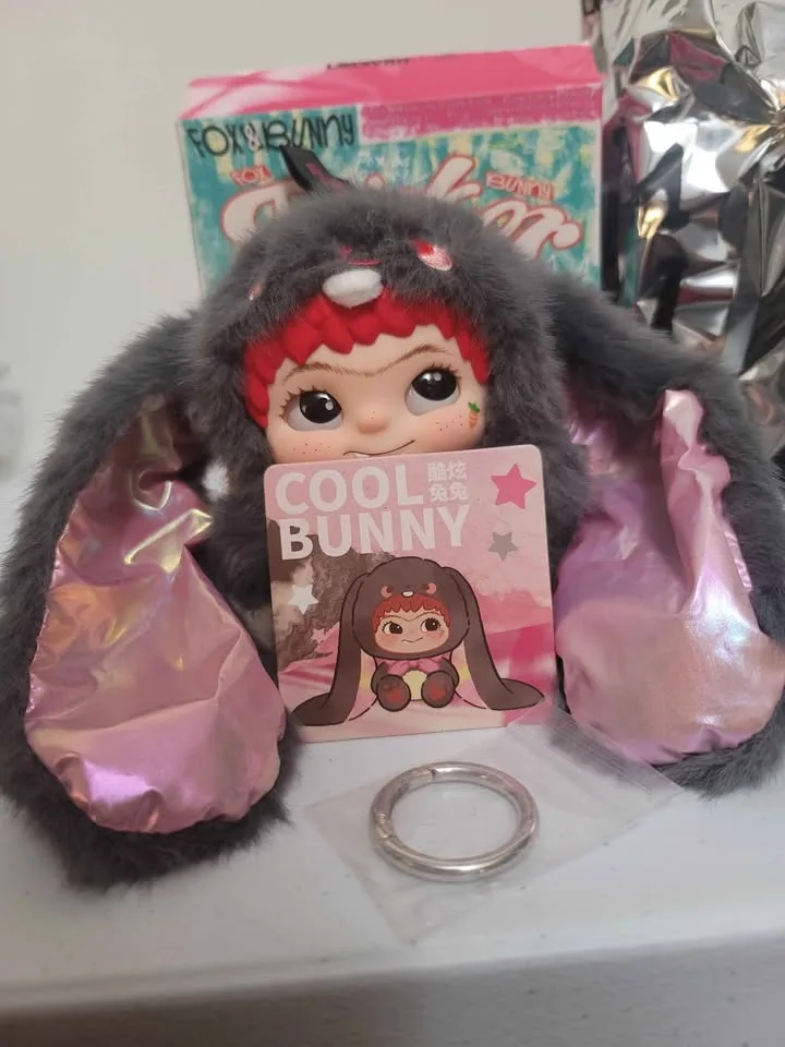 Wakuku Cool Bunny Plush Pendant image indicator(6)