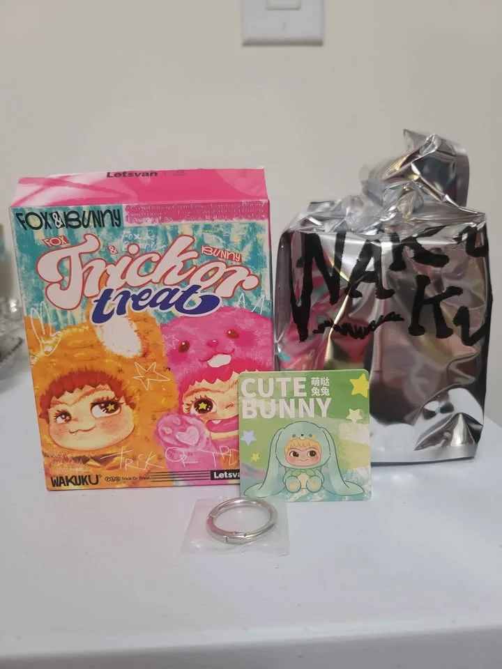 Wakuku Cool Bunny Plush Pendant New image indicator(2)