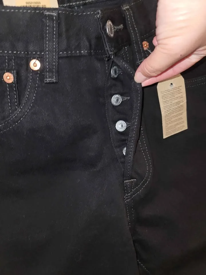 NEW Men's 31x32 Levi's Straight Leg Black denim jean image indicator(6)