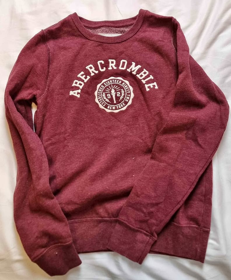 Wardrobe sale - sweater