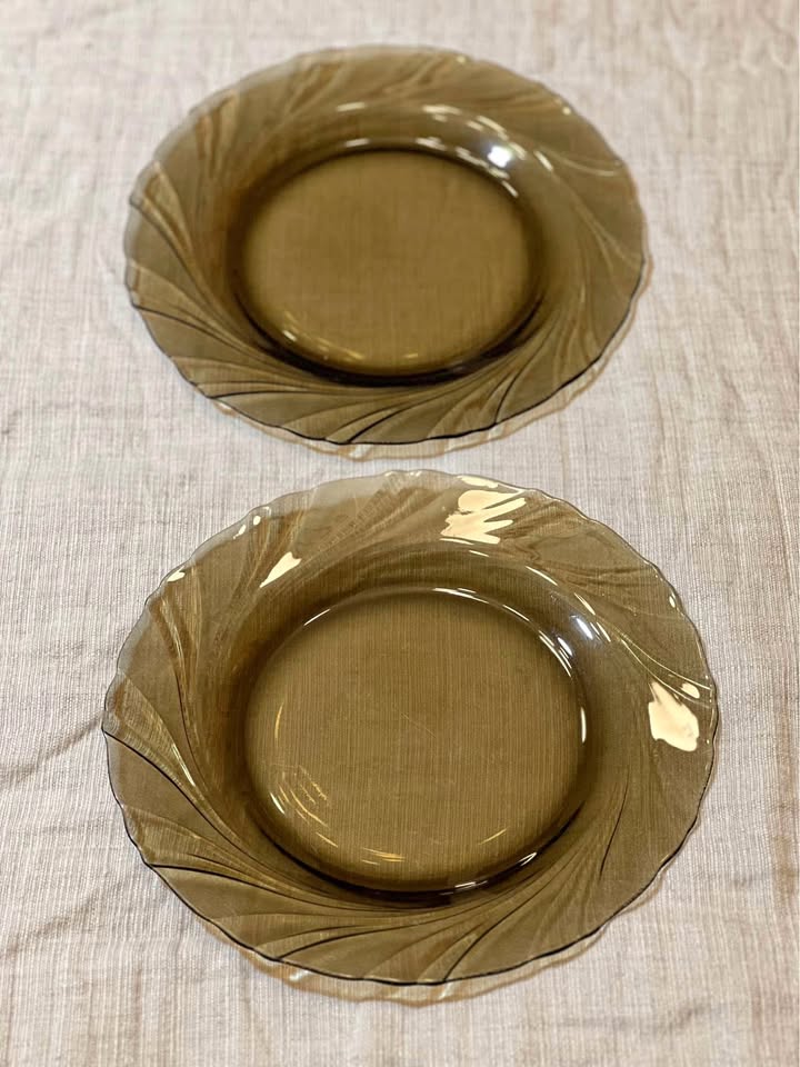 Set of 2 Vereco Duralex Rivage Swirl Plates