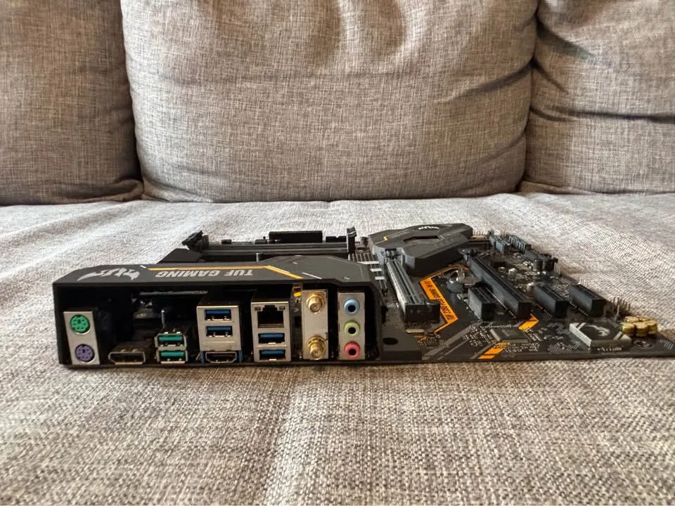 ASUS TUF Z390-PLUS Gaming (Wi-Fi) ATX Motherboard image indicator(3)