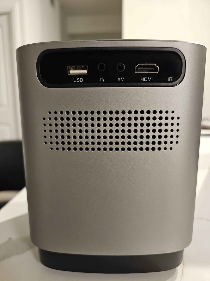 TOPTRO Portable Projector - photo 3