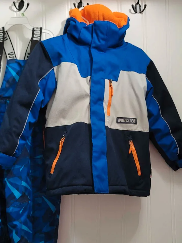 Winter Jackets & Snow suits image indicator(2)