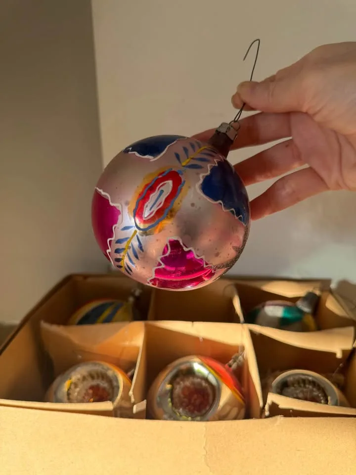 Vintage Mid-Century Mercury Glass Ornaments - Lot of 6 image indicator(4)