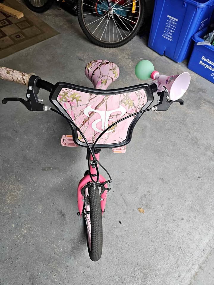 Girls bike