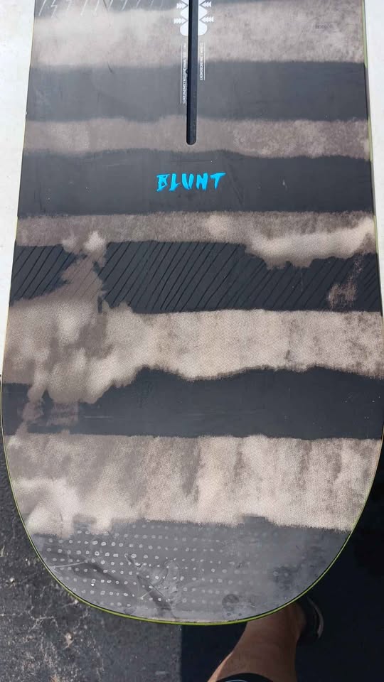 BURTON BLUNT 157 FLYING SNOWBOARD - photo 2