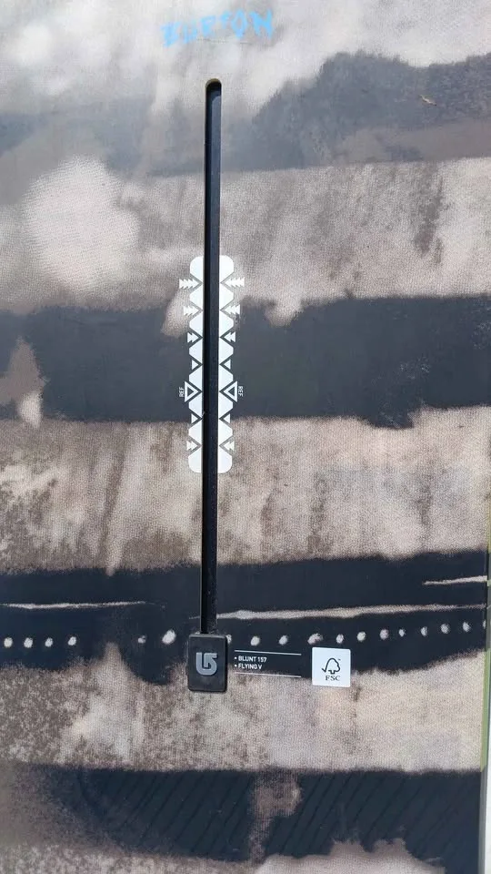 BURTON BLUNT 157 FLYING SNOWBOARD image indicator(4)