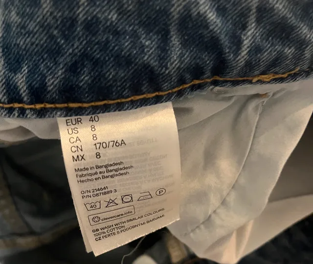H&M baggy jeans/ mom jeans image indicator(5)