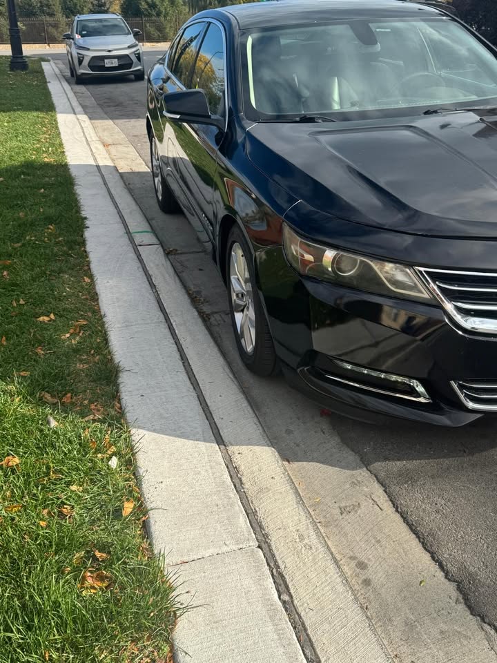 2018 Chevrolet Impala LT - photo 2