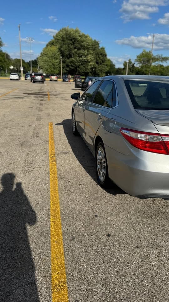2016 Toyota Camry - photo 3