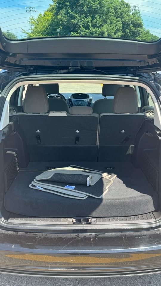 2015 Toyota Prius TWO - photo 2