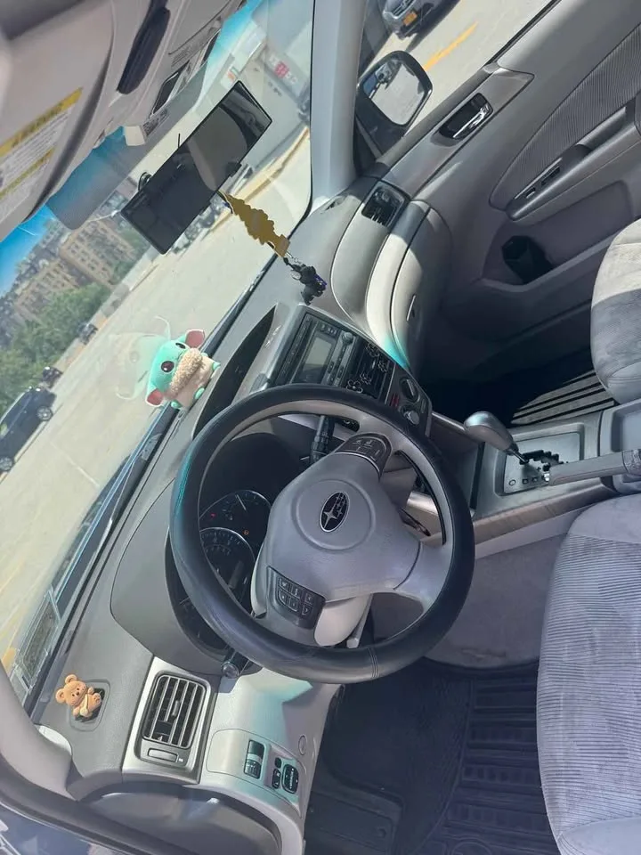 2010 Subaru Forester · 2.5i Sport Utility 4D image indicator(8)