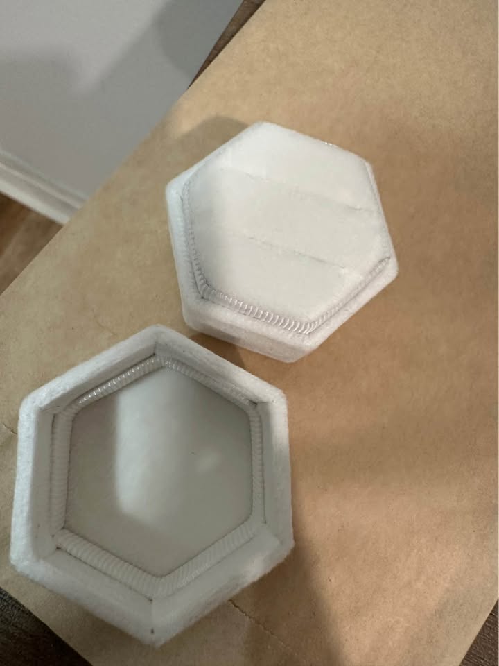 Two slot white velvet ring box - photo 4