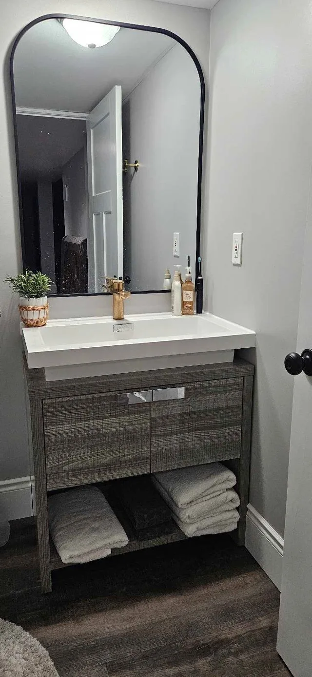 Levi Freestanding Bathroom Vanity - Modern