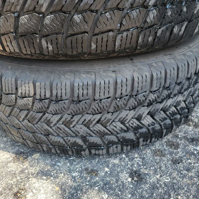 Like-New Michelin Winter Tires 215/65R16 - Full Set (1 Season) image indicator(5)