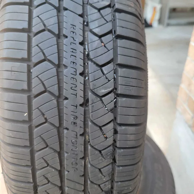 Tires - All season (4) image indicator(2)