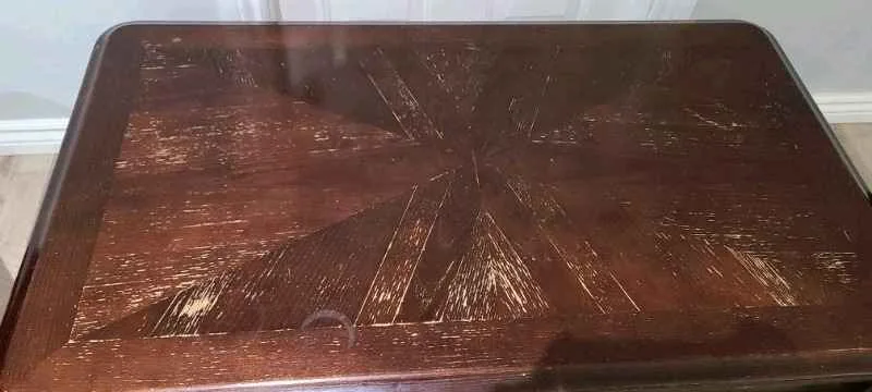 Solid wood, beautiful coffee table plus 2 end tables image indicator(4)