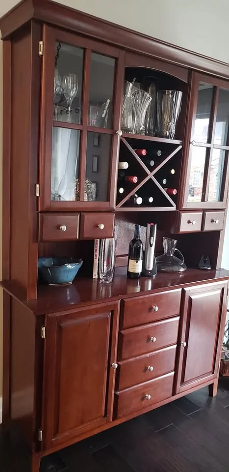 Buffet, hutch and table with leaf image indicator(3)