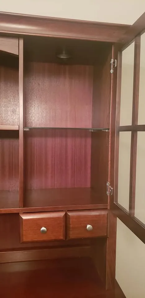 Buffet, hutch and table with leaf image indicator(6)