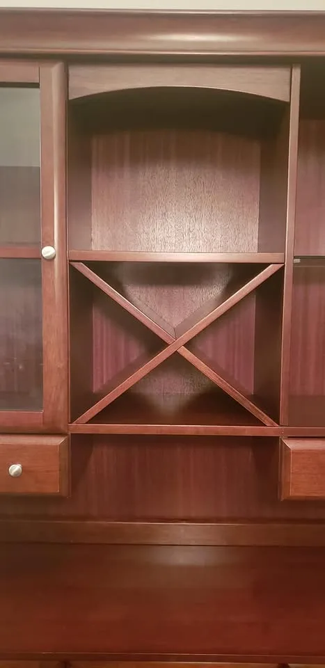 Buffet, hutch and table with leaf image indicator(8)