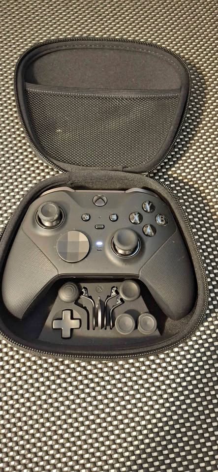 XBOX 2 ELITE CONTROLLER IN BRAND NEW CONDITION