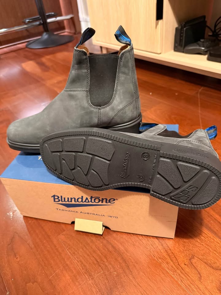 Brand New Blundstone Winter Thermal Rustic Black Boots (Size 9) - photo 2