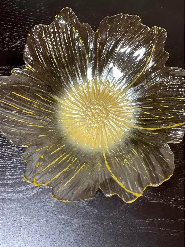 Yellow Flower Shaped Glass Bowl 11” image indicator(2)