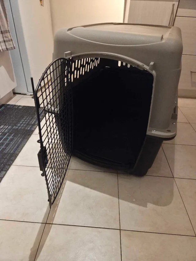 Large Petmate Pet Kennel image indicator(4)