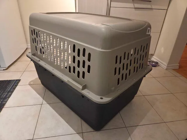 Large Petmate Pet Kennel image indicator(9)