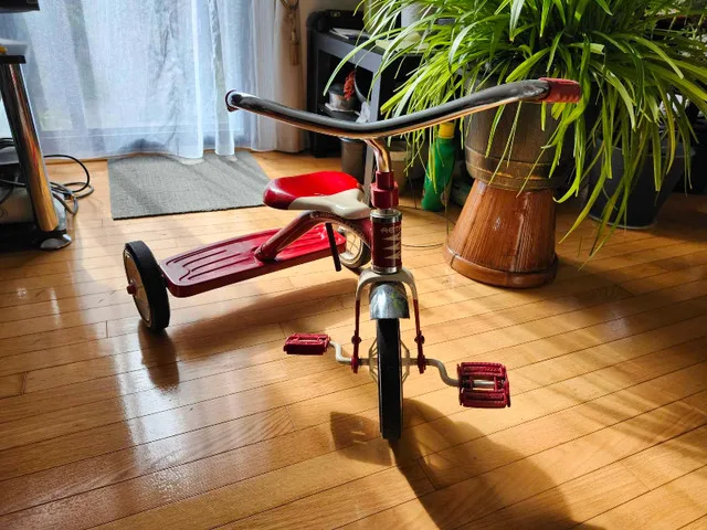 Radio Flyer Tricycle thumbnail